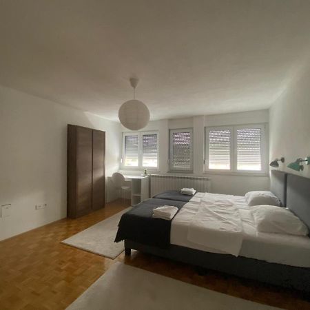 Hidden Gem Shared Apartment, Suite ซาราเยโว ภายนอก รูปภาพ