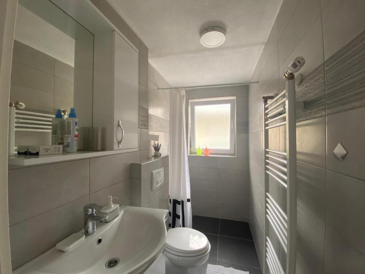 Hidden Gem Shared Apartment, Suite ซาราเยโว ภายนอก รูปภาพ