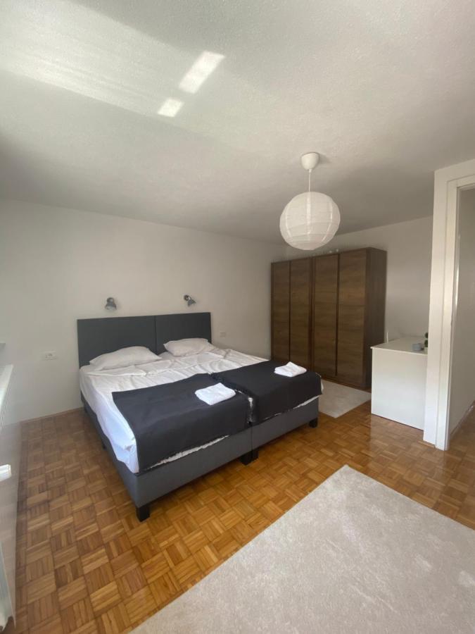Hidden Gem Shared Apartment, Suite ซาราเยโว ภายนอก รูปภาพ